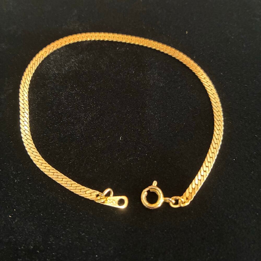 Vintage Gold Tone Herringbone Flat Chain Bracelet 7" Made in Korea Dainty